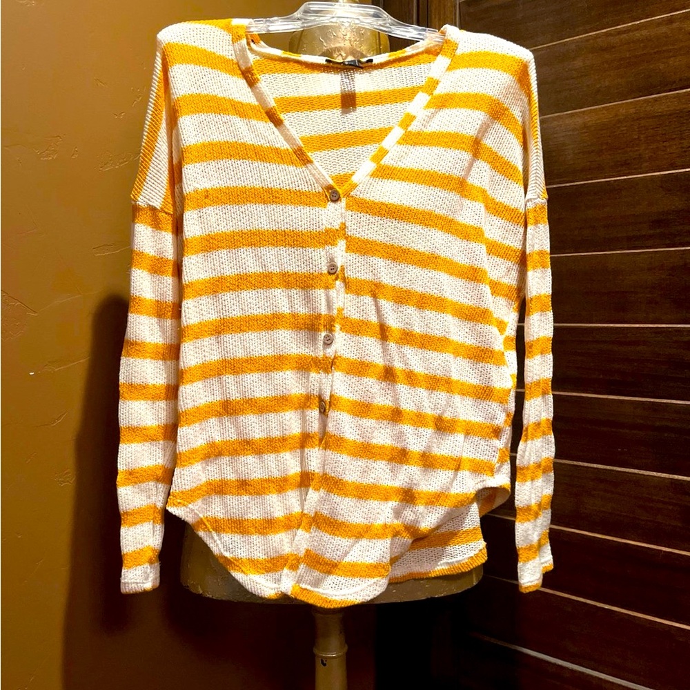 Forever 21 button up cardigans sz small